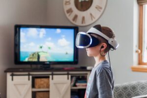 Kaip atskirti patikimą technologijų naujieną nuo klaidinančios: 7 praktiniai požymiai